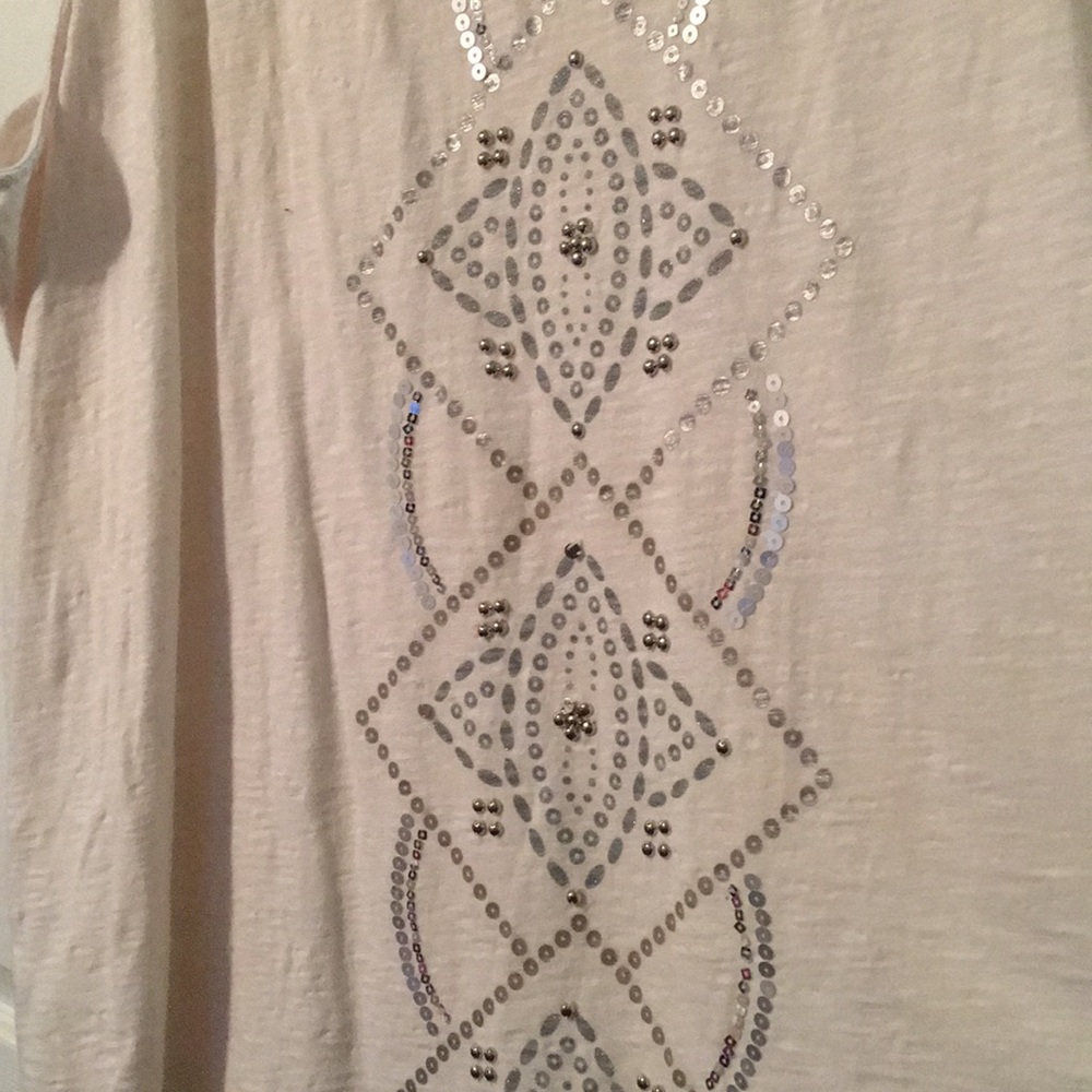 ♥️♥️ Cream sleeveless top with sequin detail ♥️♥️ - Picture 3 of 4
